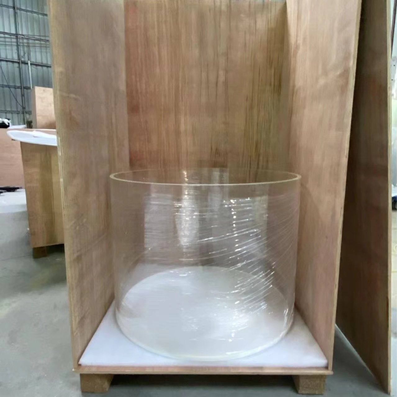 Cherry Eco-Container Large Acrylic Cylinder Fish Tank Suitable for Acrylic Display in Oceanarium