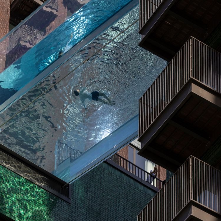 Luxurious Sky Pool Custom Ground Acrylic Outdoor Swimming Pool with Moulding Processing