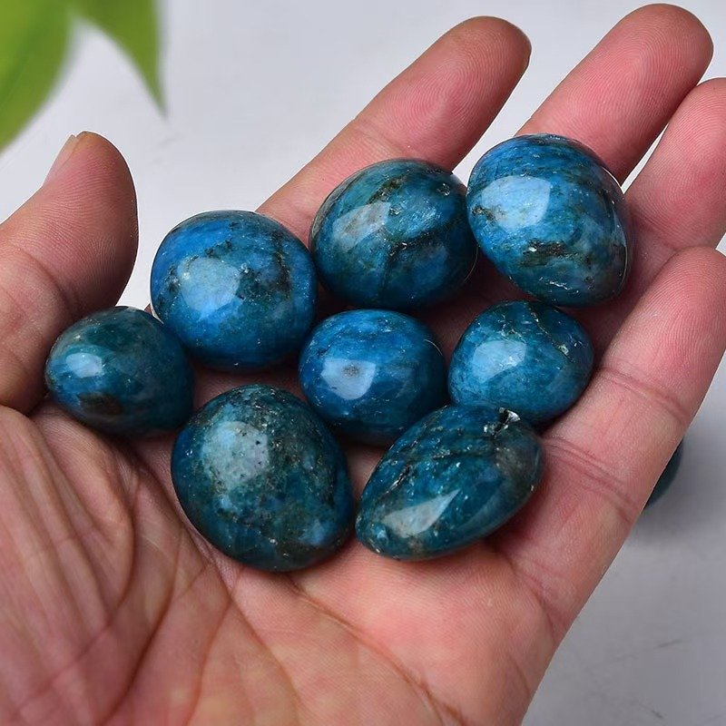 Wholesale popular Natural Apatite 2-3 cm Tumbles Crystal Polished Blue Healing meditation mineral Stone For Home Decoration