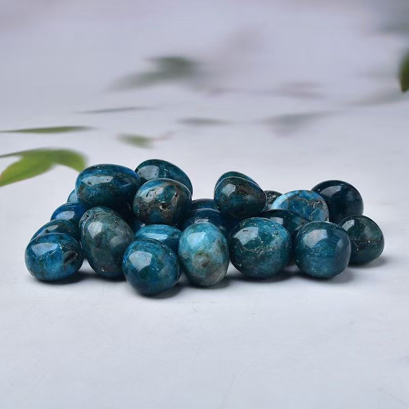 Wholesale popular Natural Apatite 2-3 cm Tumbles Crystal Polished Blue Healing meditation mineral Stone For Home Decoration