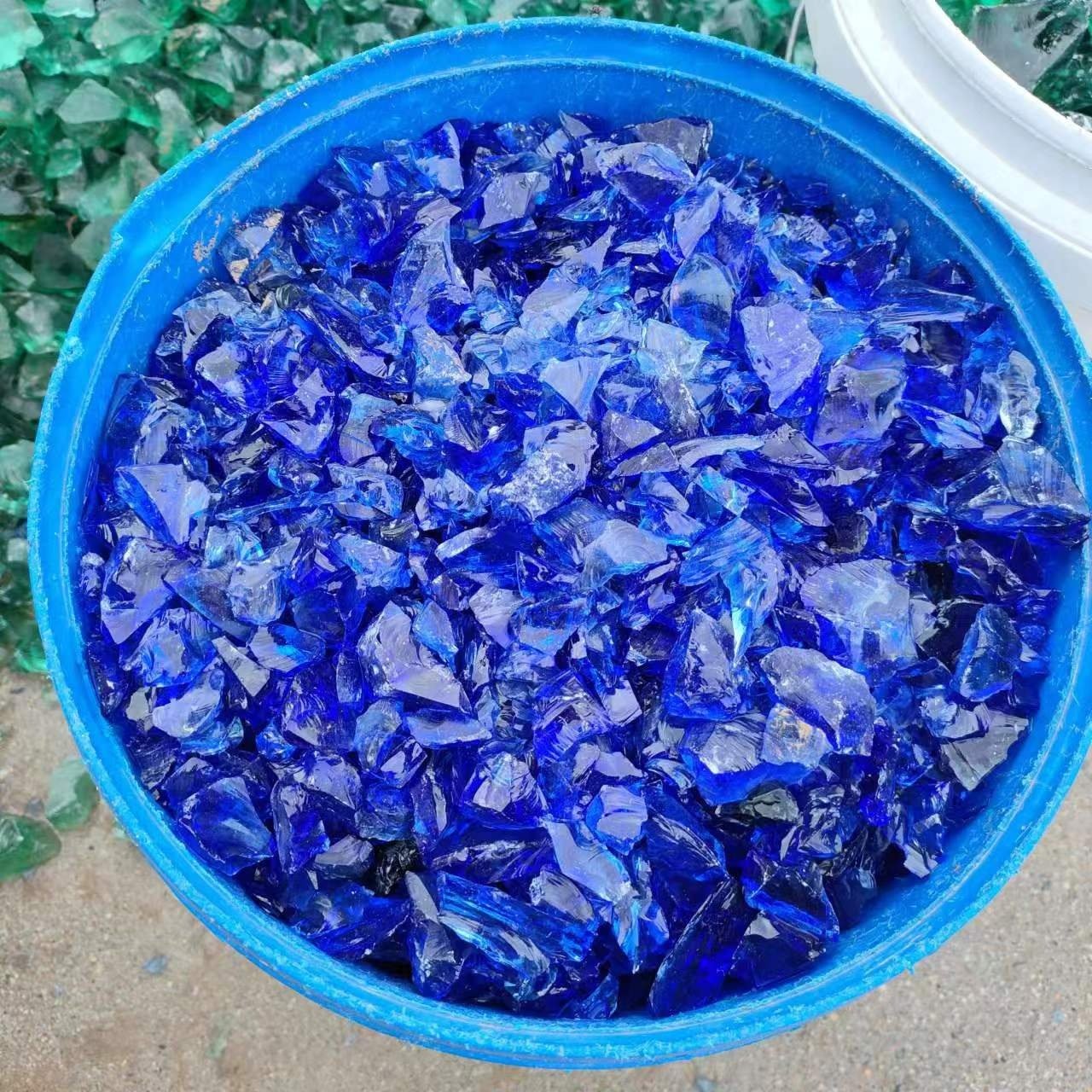 High quality glass rock garden decoration with 30 cm irregular glass block dark blue broken glass rock