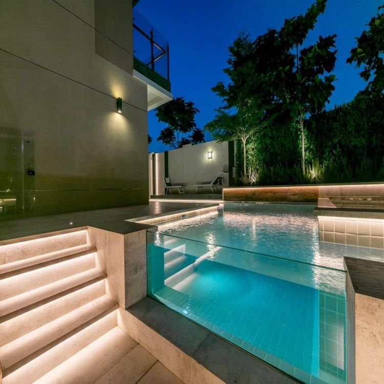 Outdoor Training Diving Movable Steel Structure Acrylic Swimming Pool Lucite Acrylic Material