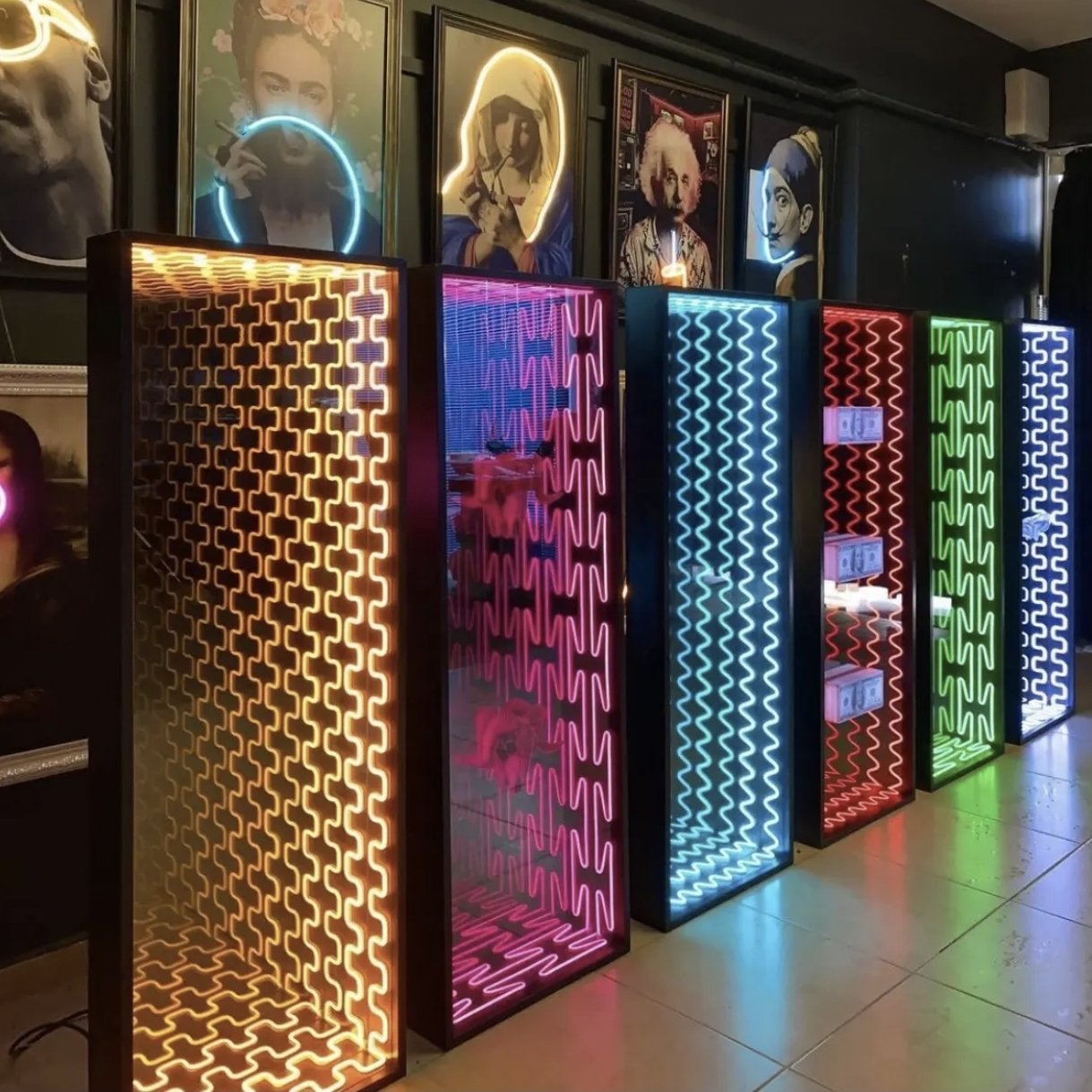 Free Standing Infinite Mirror Sign LED Neon Sign With Metal Channel Infinity Mirror For Interior Decoration