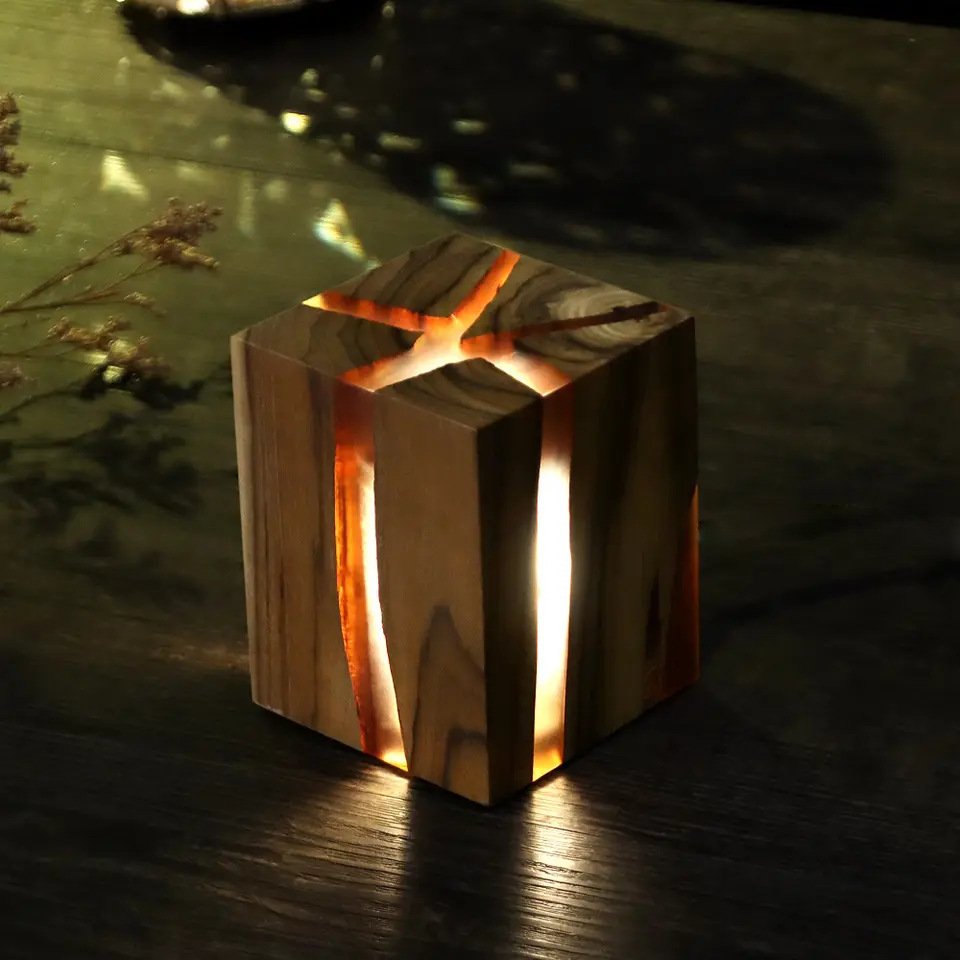 Whale USB Desktop Lamp Large Epoxy Resin Light Lamp Classic Unique Home Decoration