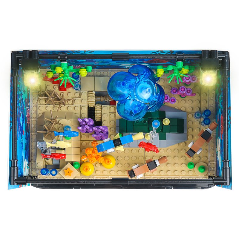Fish Tank Building Set with LED Light Movable Aquarium Building Blocks for Kids with Jellyfish Fish Animal Educational Gift