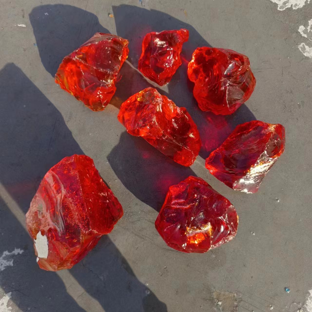 Wholesale colored glass block stone cage lamp landscape with 8-10cm irregular colored glass stone
