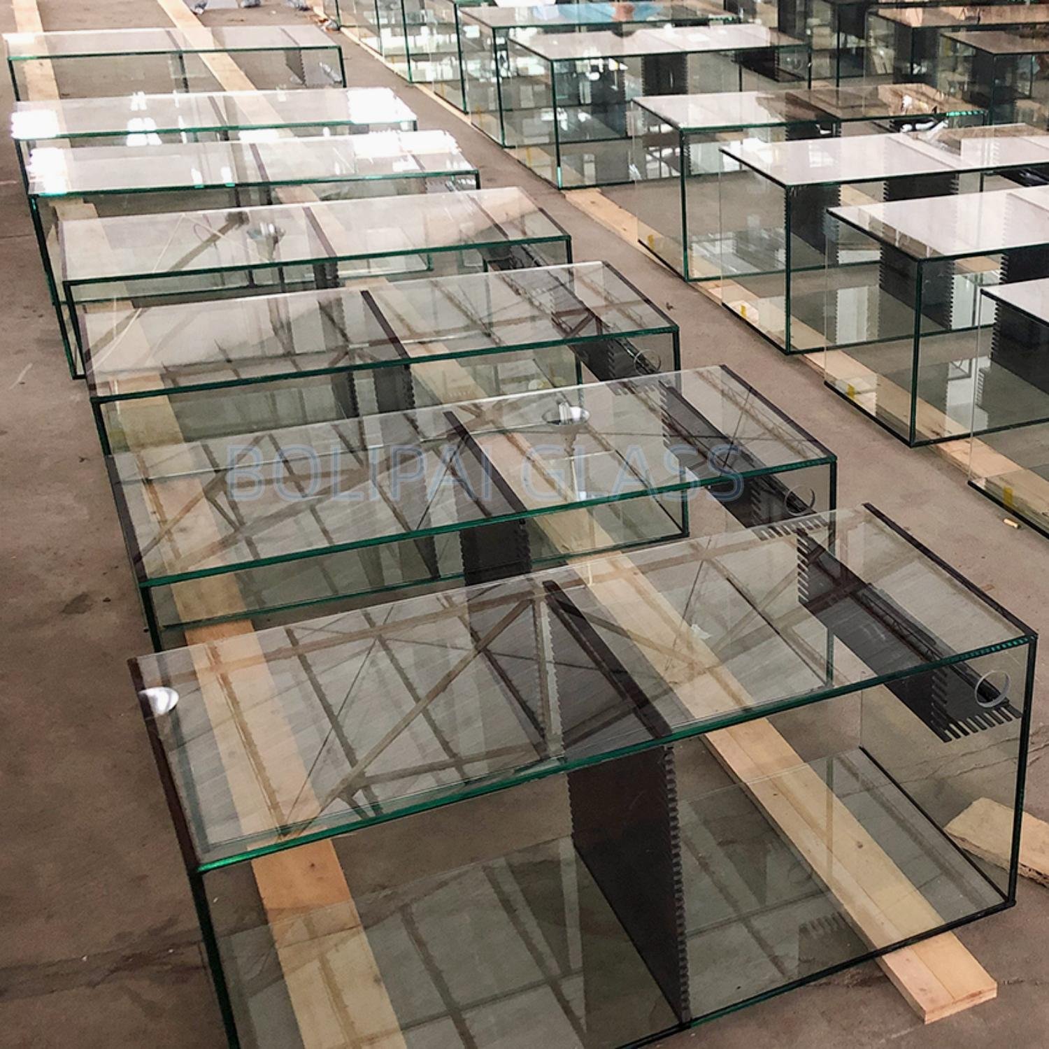 Customized Multiple Layer rimless aquarium shop display tank system