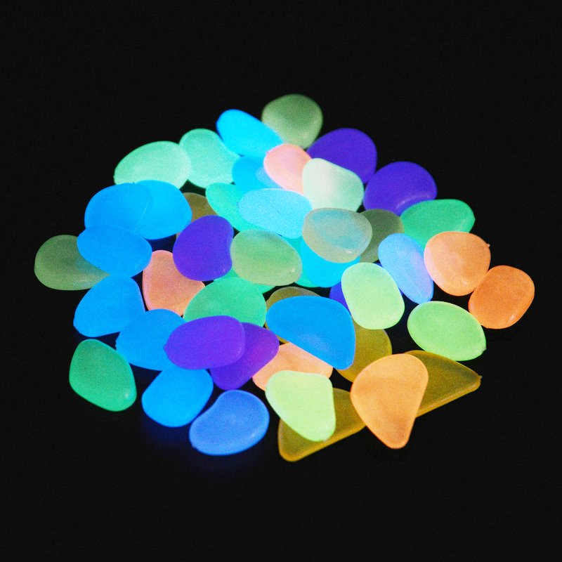 Fish tank landscape luminous stone aquarium resin ultra bright artificial luminous stone pebbles wholesale fluorescent stone