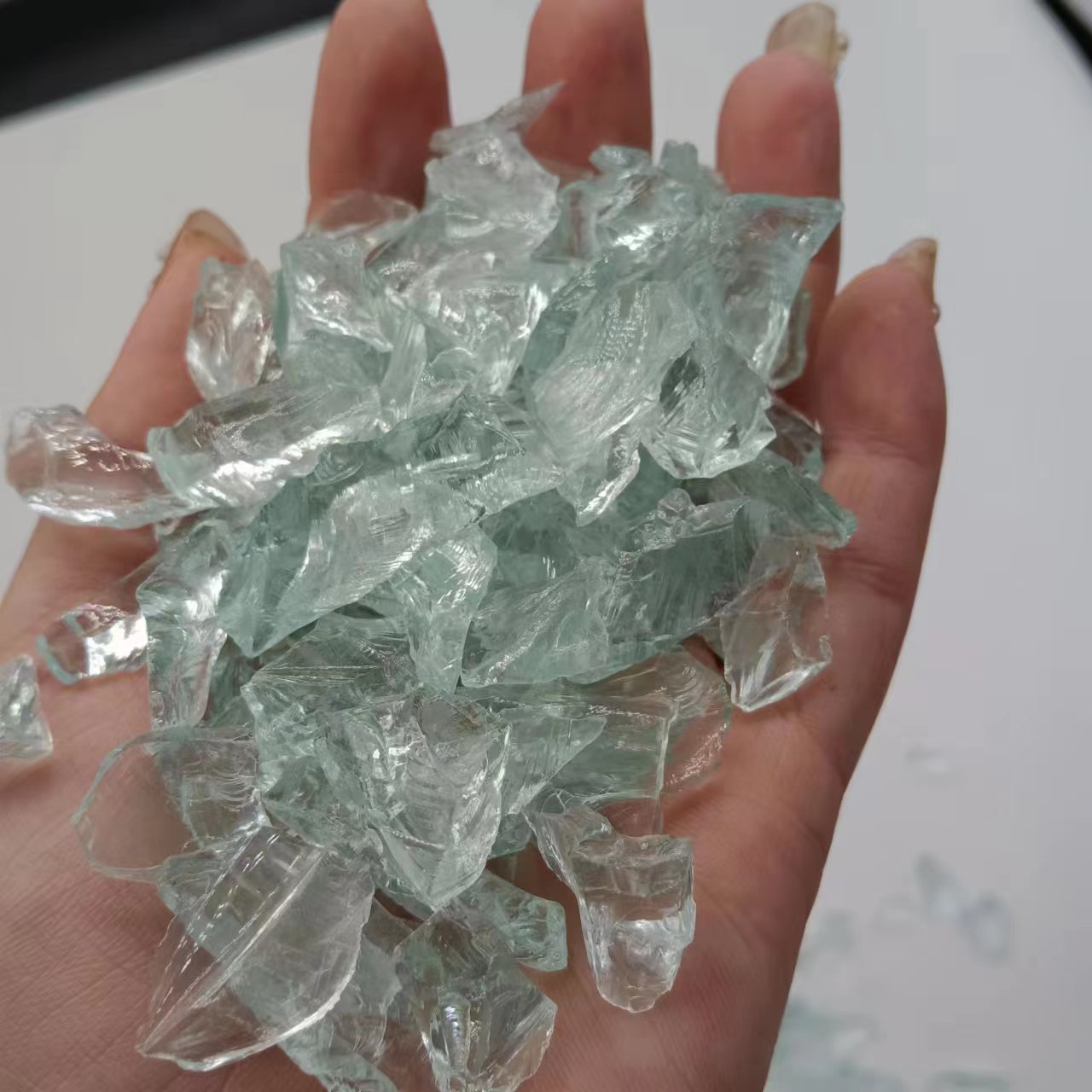 High purity silica sand crafts for glass production and manufacture of terrazzo sandblasting with colored glass sand beads