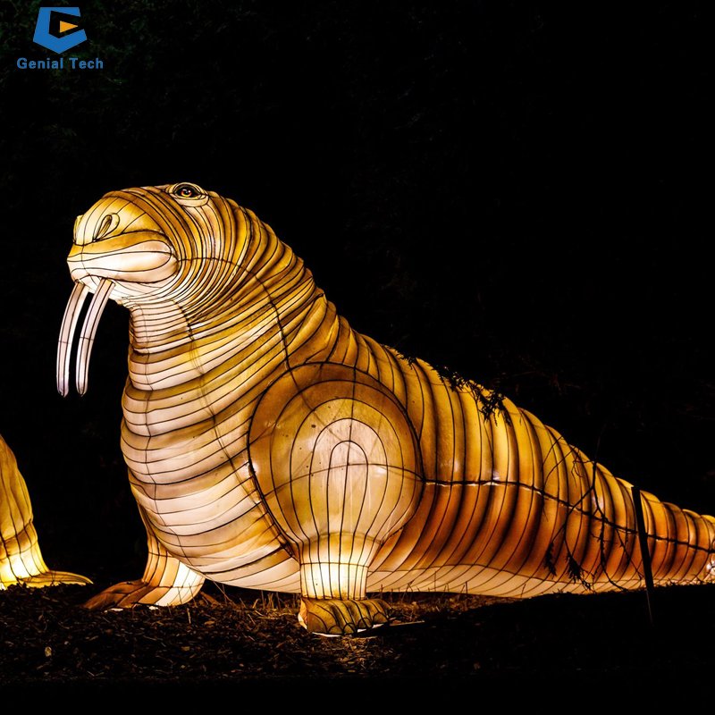 SGL61 Outdoor Waterproof Underwater World Sea Animal Festival Clownfish Lantern For Aquarium