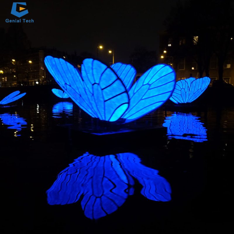 SGL61 Outdoor Waterproof Underwater World Sea Animal Festival Clownfish Lantern For Aquarium