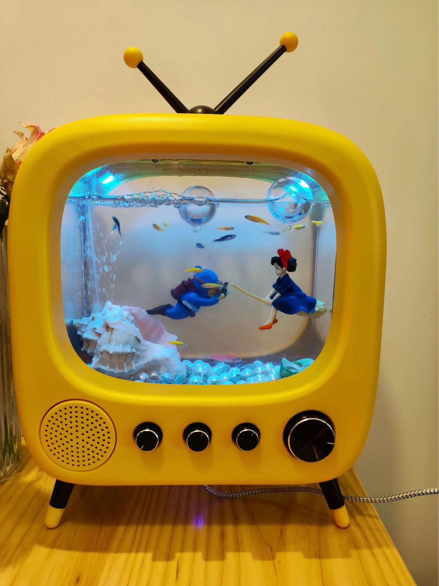 USB TV Design Desktop Aquarium Fish Tank Mini Fish Tank Small Desktop Aquarium With Oxygen Lighting Constant-temperat