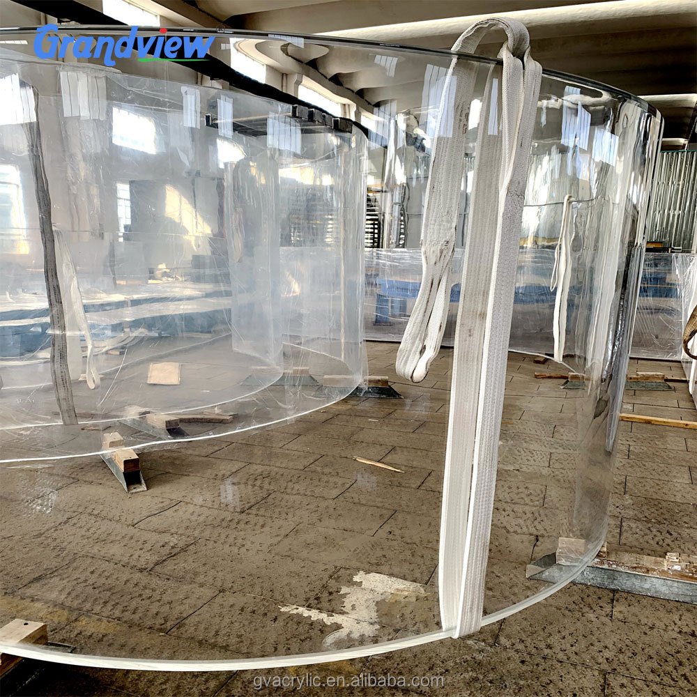 Large Cylinder Acrylic Aquariums with Various Sizes for Sale