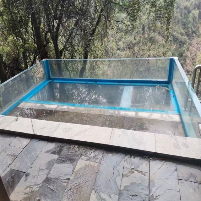 Swimming Pool Glass Transparent Outdoor Ground Hotel Acrylic Customized Eco-friendly and High Light Transmittance 20 Yrs 200kgs