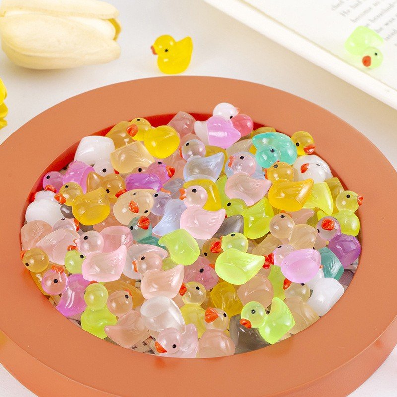 Very lovely resin simulation night light duckling DIY ornaments hair car creative micro landscape ornaments