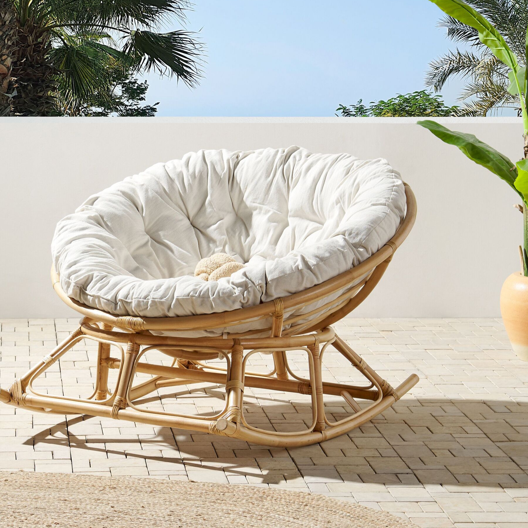 modern style original Indonesian rattan frame rocking relaxing sofa indoor rocking chairs and luxurious outdoor furniture