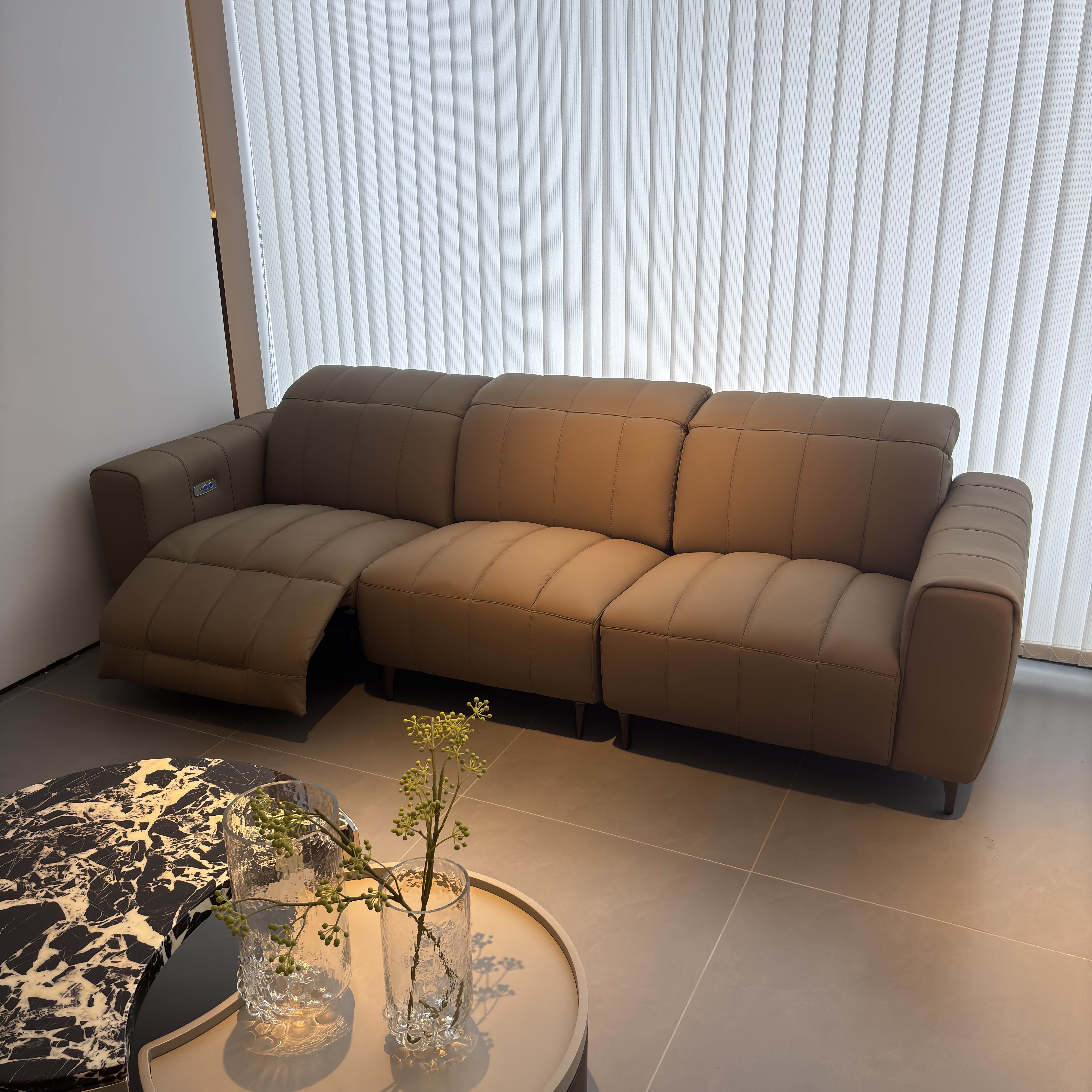 Hot Selling Italian 3 Seater Sectional Sofa Leather Living Room Sofa Set Nordic Electric Recliner Sofa for Villa