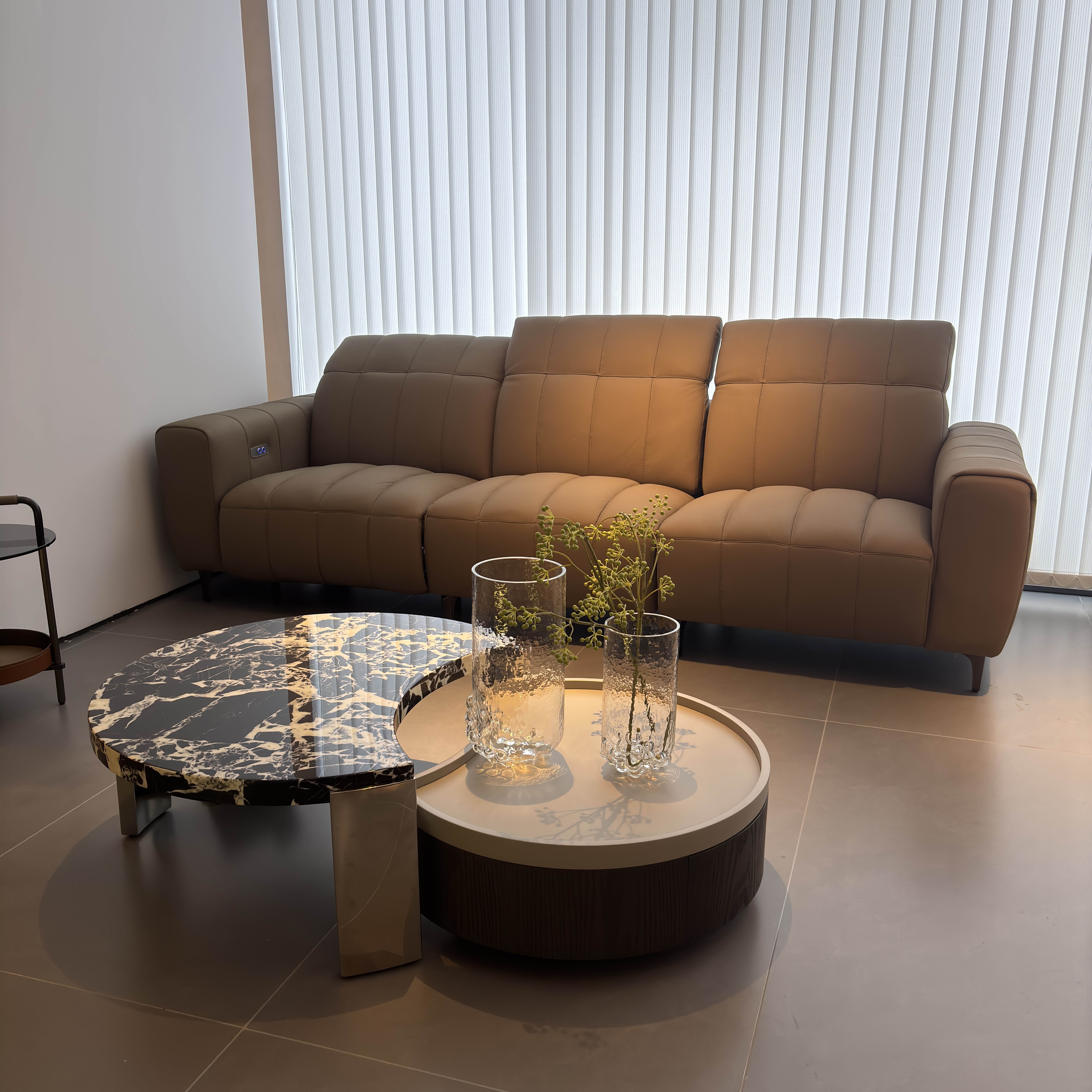 Hot Selling Italian 3 Seater Sectional Sofa Leather Living Room Sofa Set Nordic Electric Recliner Sofa for Villa