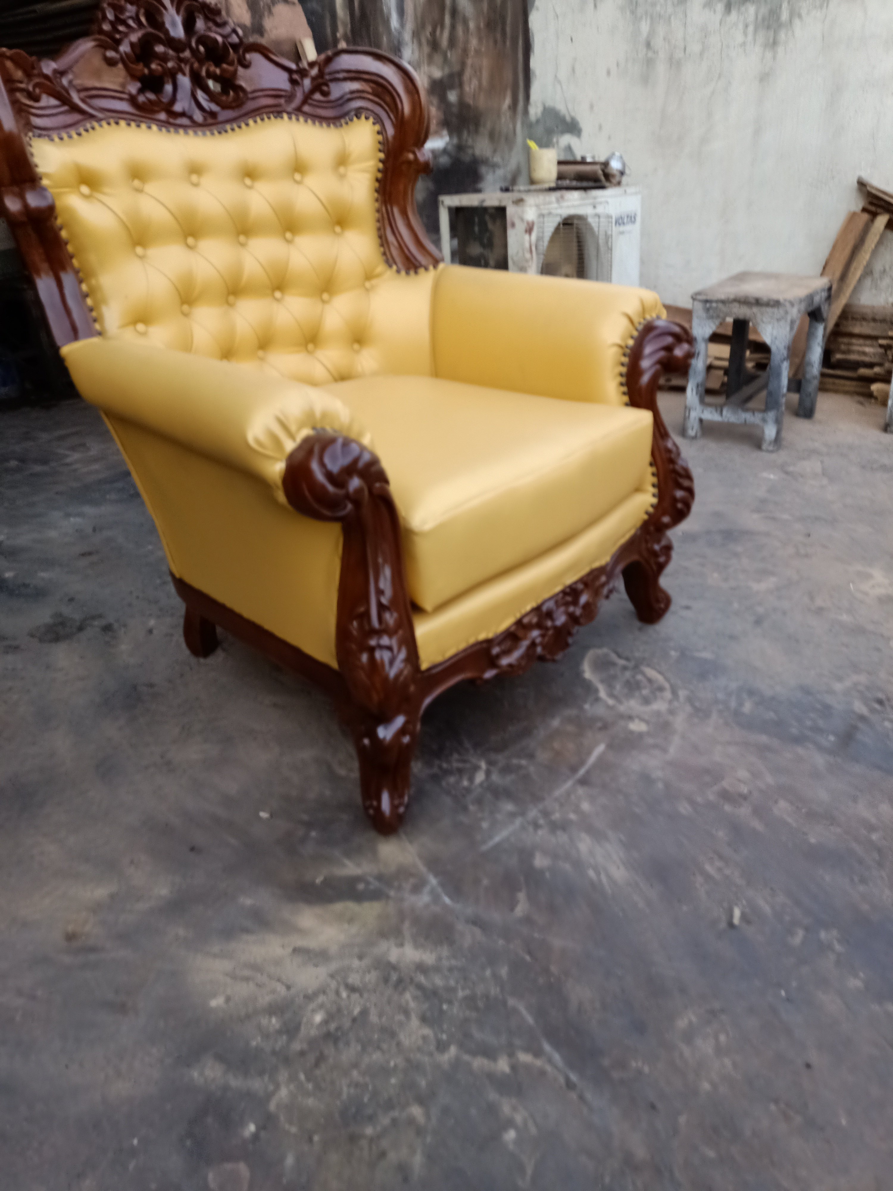 Luxurious Handicrafts three Seater Living room Sofa Set Teak Wood Drawing Room Sofa Set Turkish Design Gold for Living Room