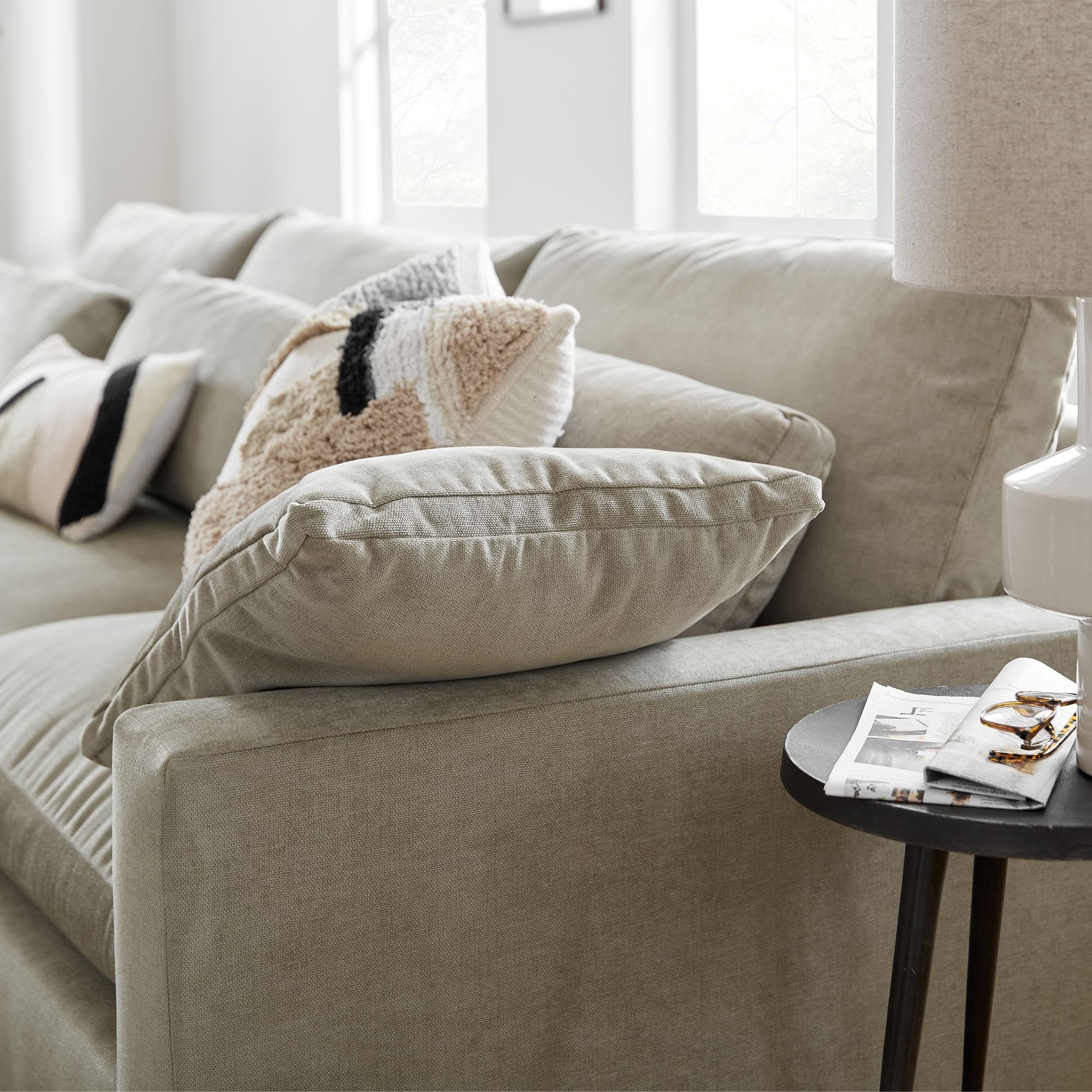 Comfortable Modern Design Sofa Living Room Furniture 2 Piece Soft Cushions Modular Sectional Sofas