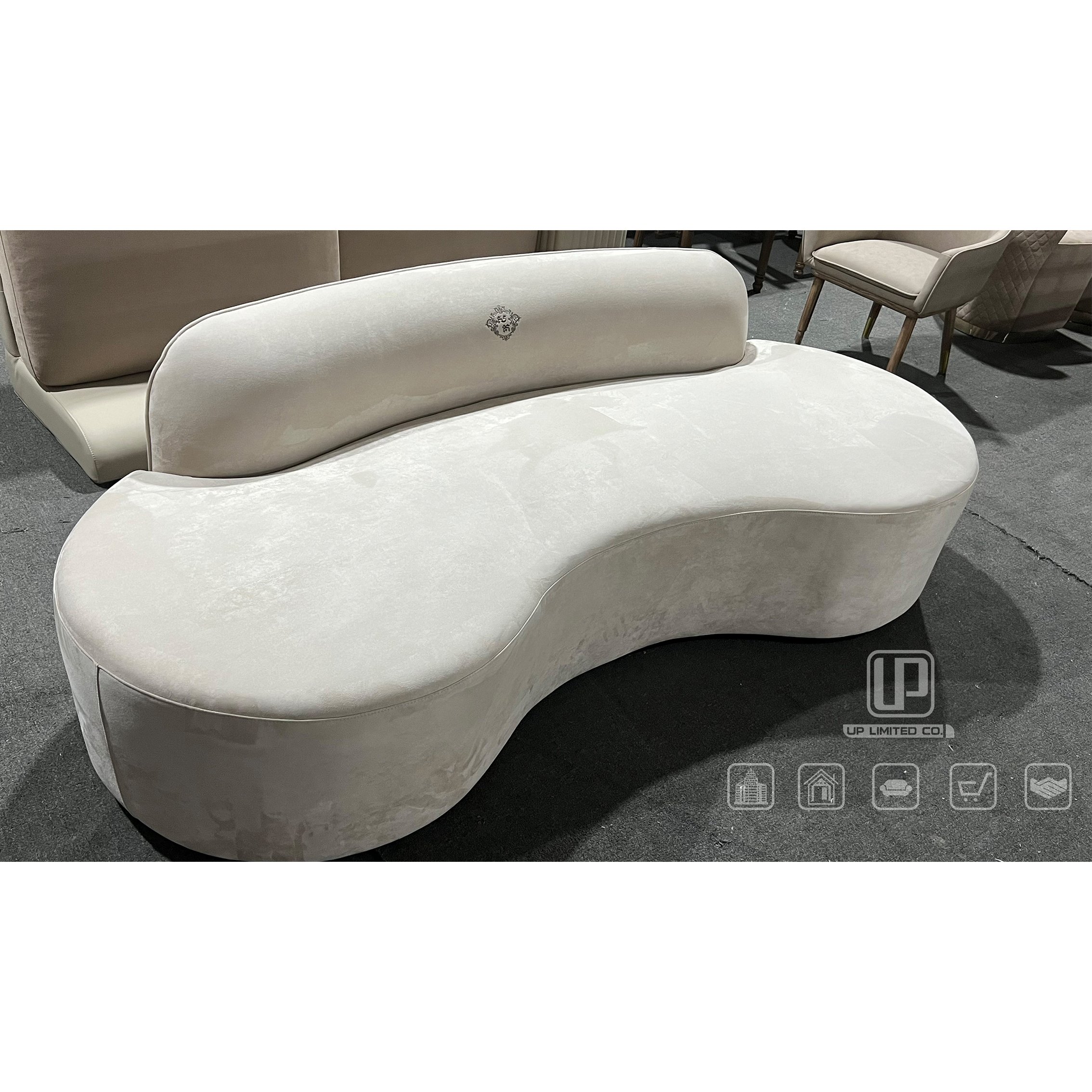 High Quality New Designer Living Room Furniture Luxury Custom Fabric 3 Seater Couch Living Room Sofa with logo