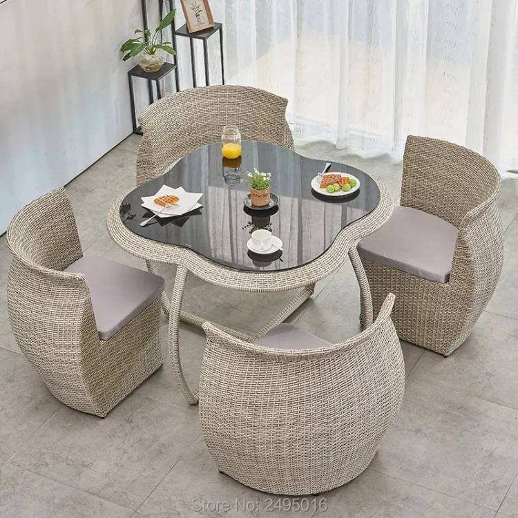 Top Selling Small Dining Table Set 4 Chairs Outdoor Garden Set Rattan Luxury Dining Table Set