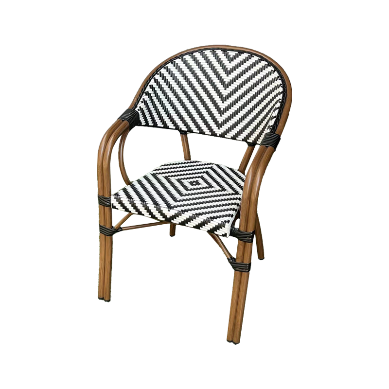 High Quality Outdoor Dining Table and Chairs Leisure Restaurant Table Sets 4 Pe Rattan Armrest Chairs and Aluminum Table
