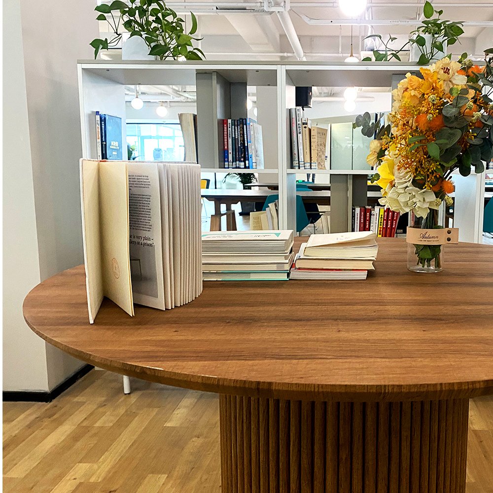 Hot Sale Factory Modern Kitchen Furniture High Round Wood dining table For Home