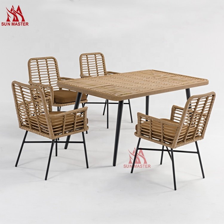 Modern Outdoor Furniture Garden Dining Table Rattan Wicker Hotel Restaurant Courtyard Patio Dining Table Set 4 Chairs