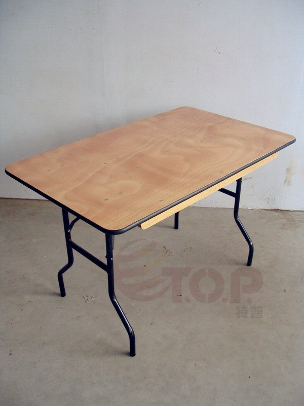 4 Seater Dining Tables