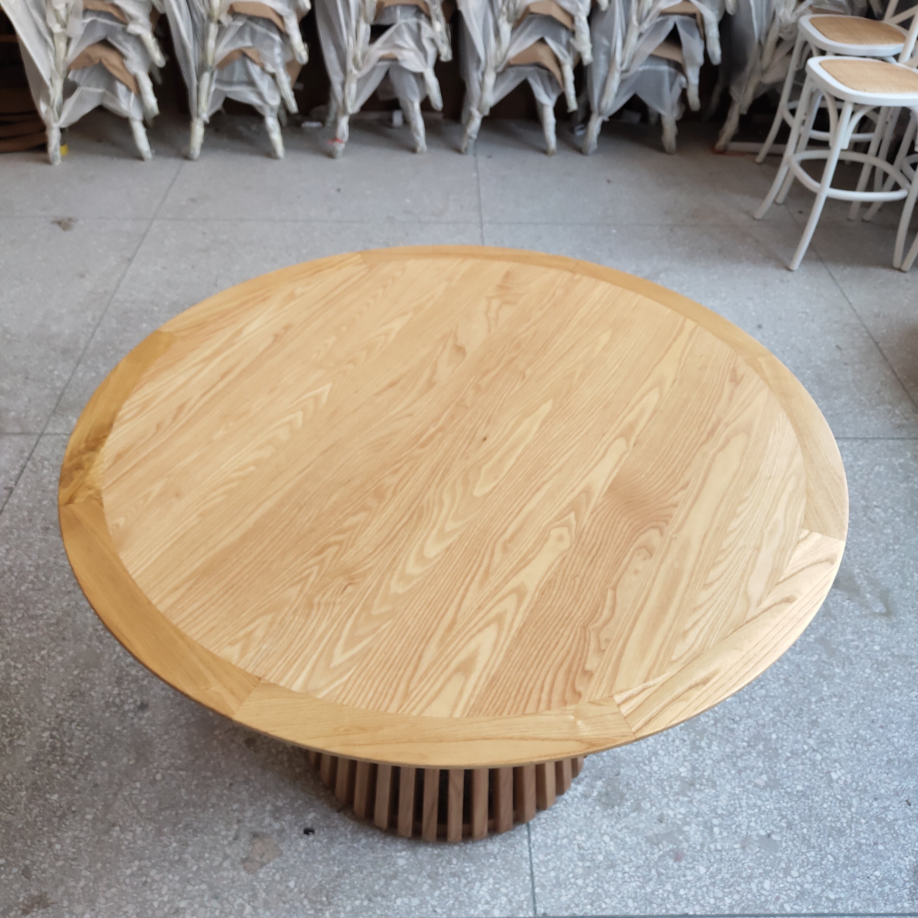 modern natural color wooden dining table round dining table solid wood nordic dining table set