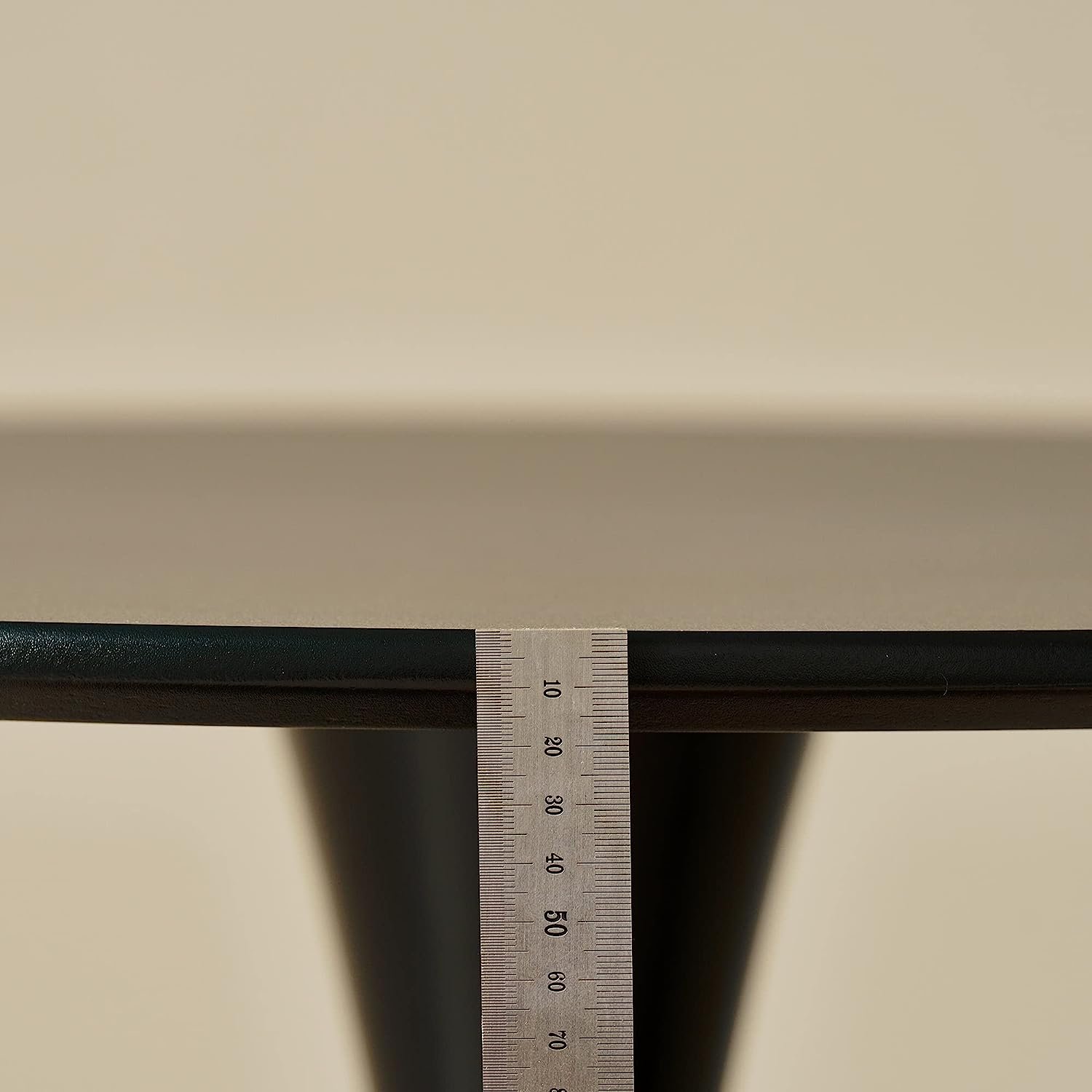 Pedestal Tulip Table Scratchproof Black Round Dining Table with 0.7'' Thickness for Home and Kitchen