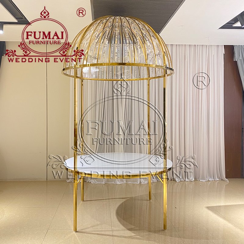 Crystal Dome Stainless Steel Luxury Event Dining Table For Outdoor Wedding