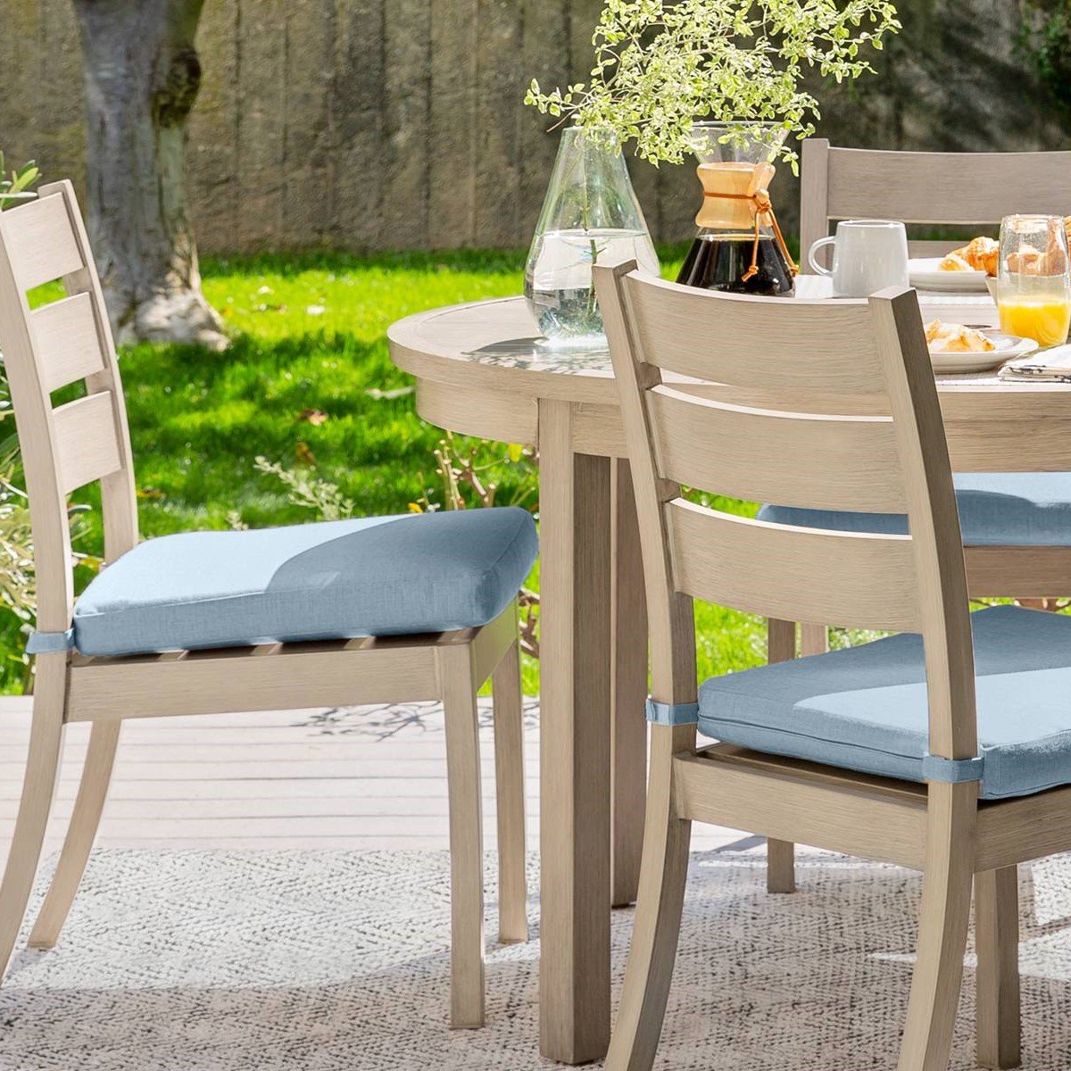 High-End Dining Table Aluminum Round Dining Table Set Elegant Patio Garden Backyard Outdoor Hotel Furniture With 4 Chairs