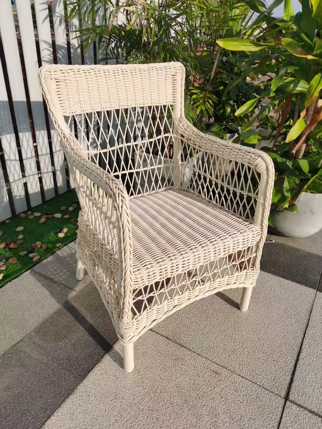 All weather restaurant outdoor furniture garden set plastic resin rattan cafe chair dining table set rattan patio furniture