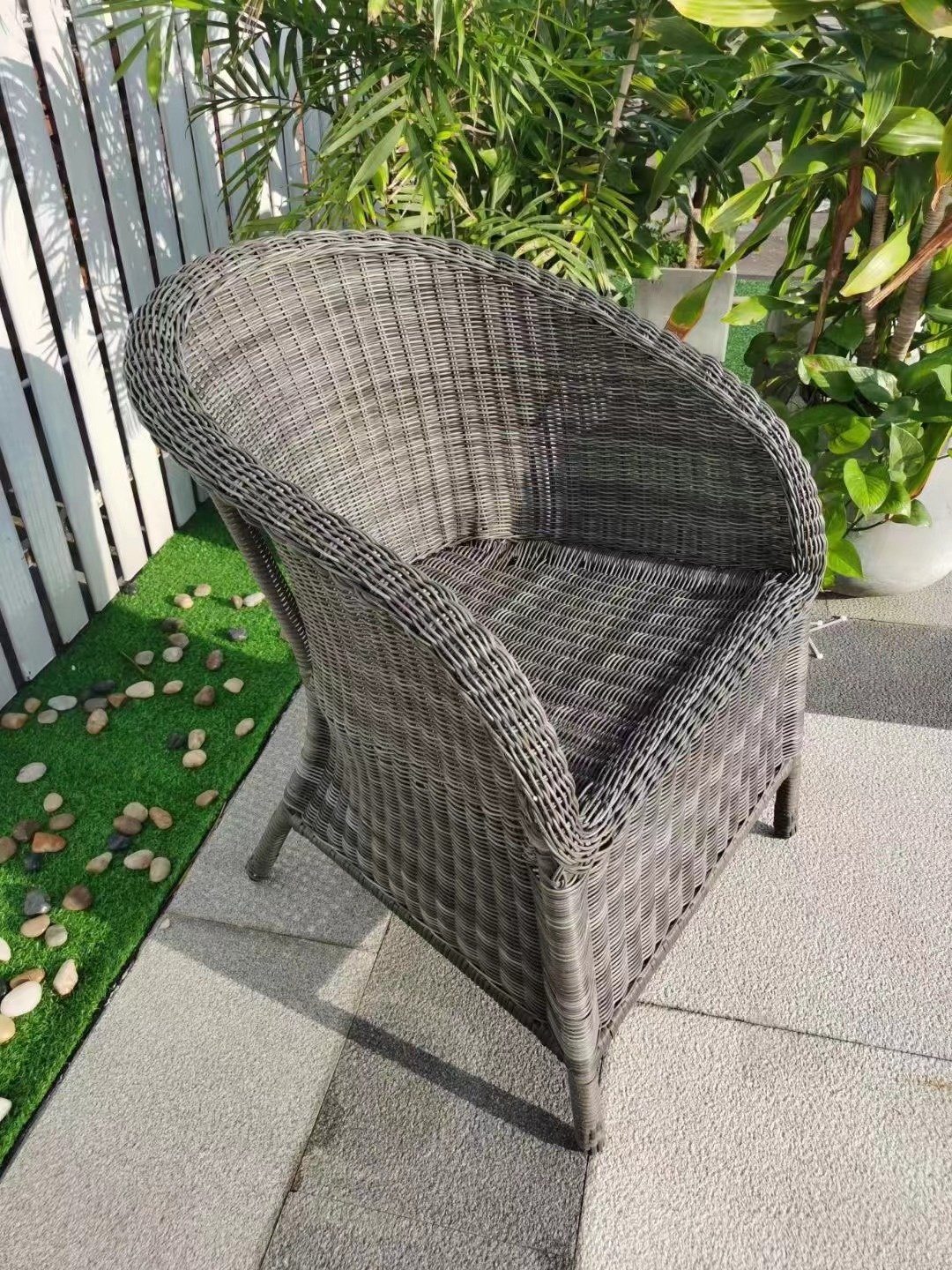 All weather restaurant outdoor furniture garden set plastic resin rattan cafe chair dining table set rattan patio furniture