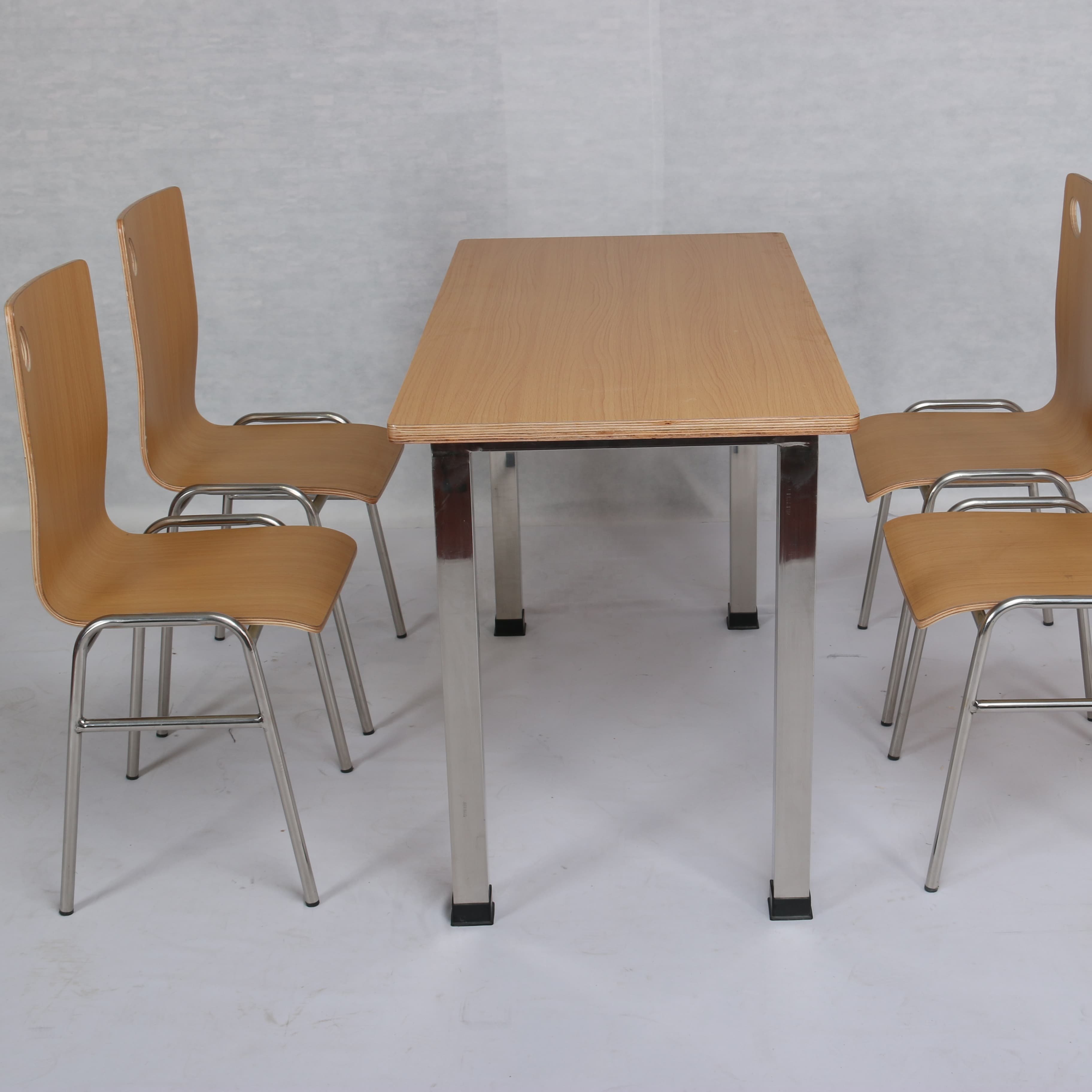 Restaurant Furniture Dining Table and Chairs Set Curved Bentwood Chairs Dining Room Furniture Restaurant Table and Chairs Set