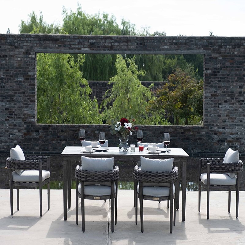 Factory sale comfortable outdoor dining sets 4-6 peoplepatio garden furniture PE wicker rattan dining table and chair set