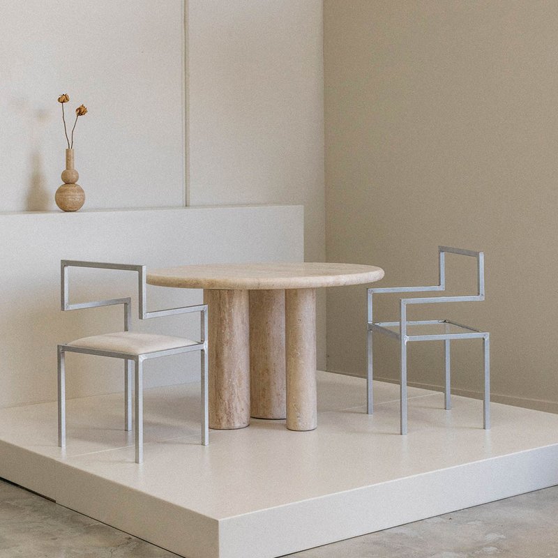 2023 New Modern Home Furniture Dinning Room Set Small Dining Table Set 4 Chairs Round Marble Dining Table