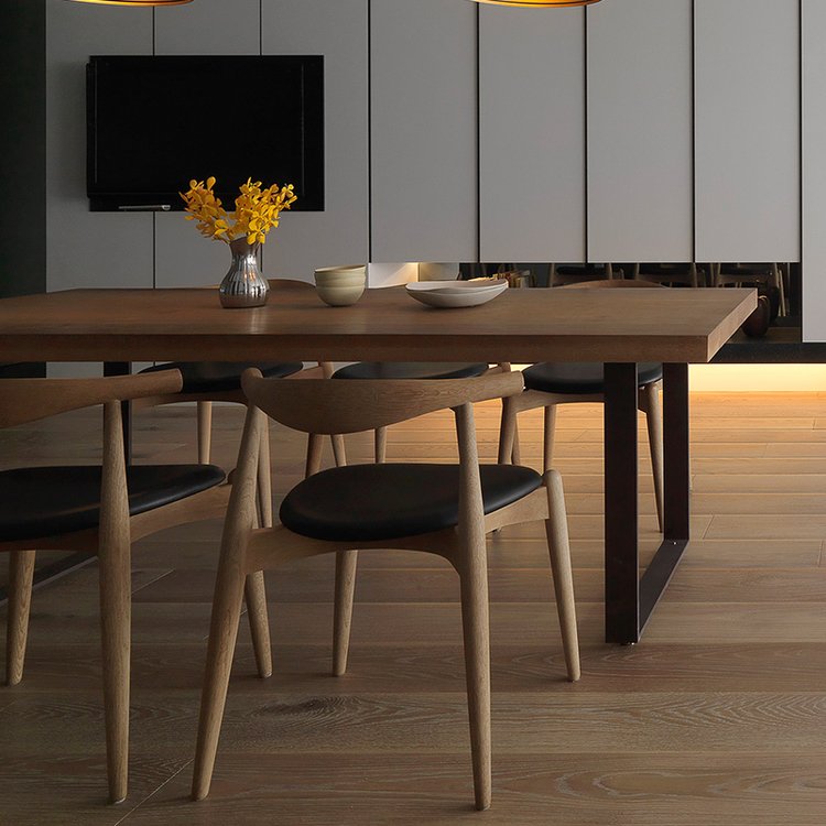 Modern hot sell dining table set wooden top metal frame wooden dining table for living room furniture