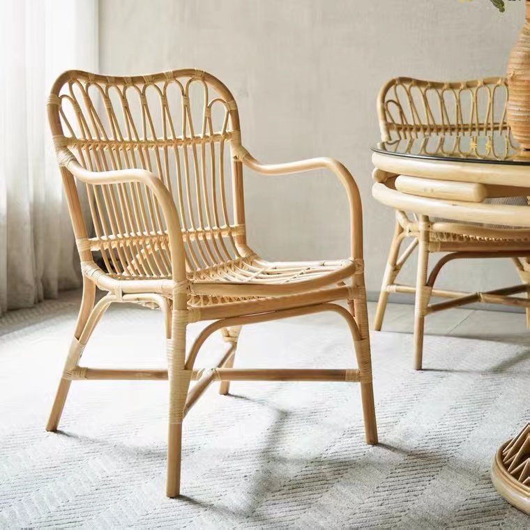 Factory Price Solid Wood Retro Favorable Rattan Walnut Restaurant Dining Wood Kitchen Table