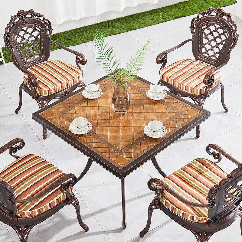 Factory cast aluminum outdoor chairs, dining tables, leisure courtyard cast aluminum tables and chairs
