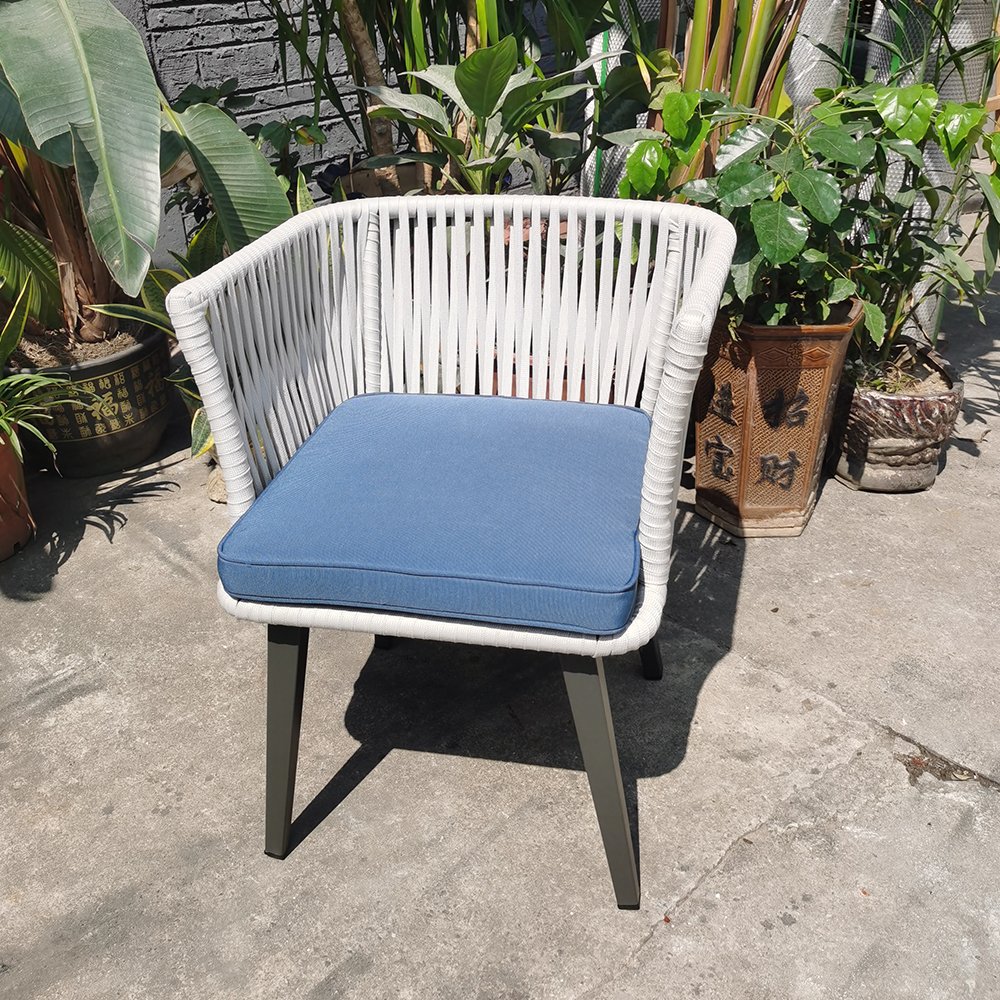 Traditional and Modern Outdoor Patio Dining Furniture Eco-Friendly Aluminum Frame Tables and Chairs for Courtyards and Villas