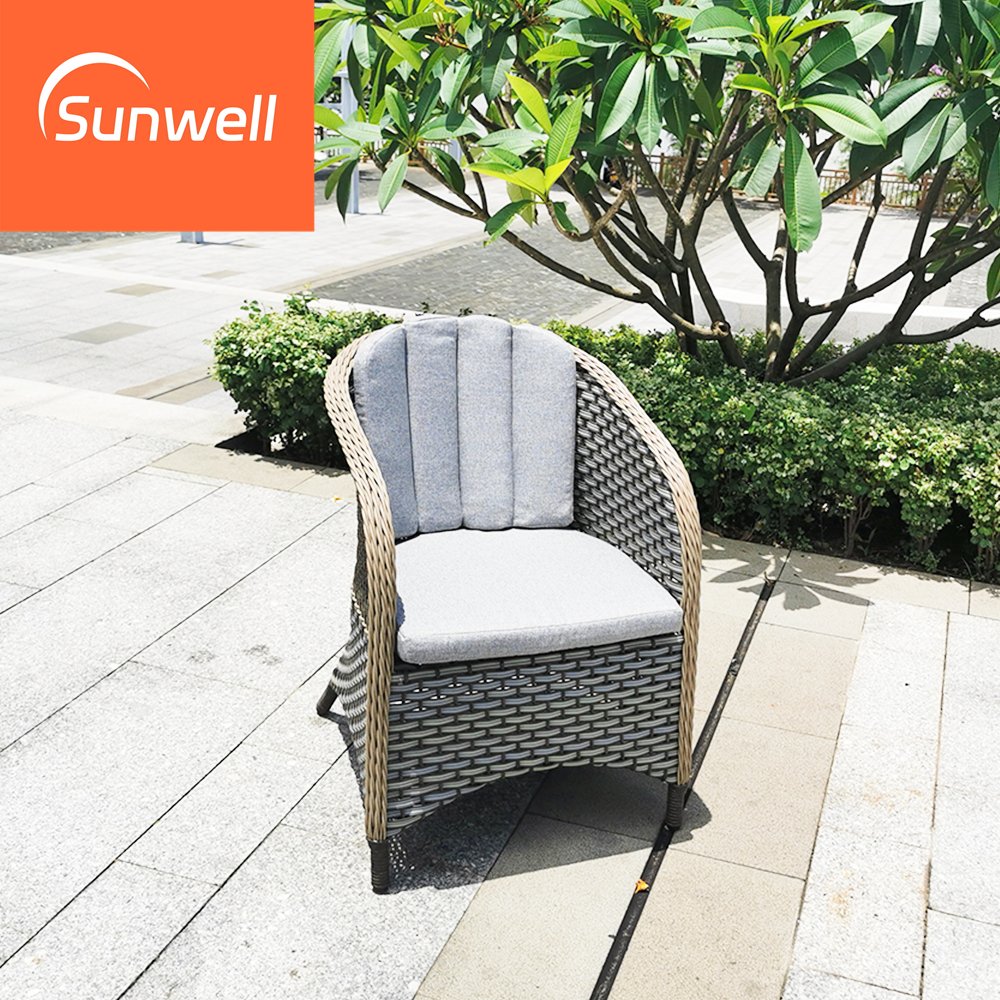 Wicker outdoor furniture rattan garden sets patio round dining table and chairs set for hotel used