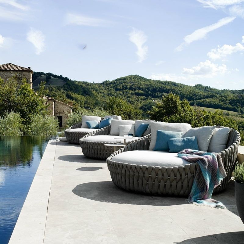 All Weather Outdoor Garden Dining Table And Chairs High Performance Fabric Cushion Seat Cord Rope Rattan Dining Furniture Set