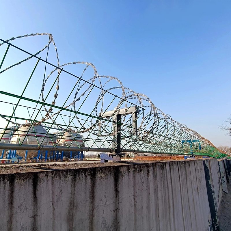 Outdoor Perimeter Intrusion Detection Border Monitoring System Anti Damage Climbing Alarm Security Fence with Detector