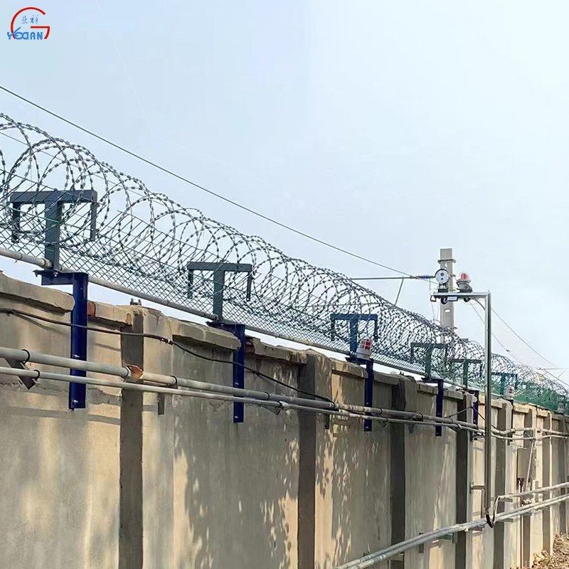 Outdoor Perimeter Security Intrusion Detection Fence Alarm System with Integrated Fencing and Alarm Detectors