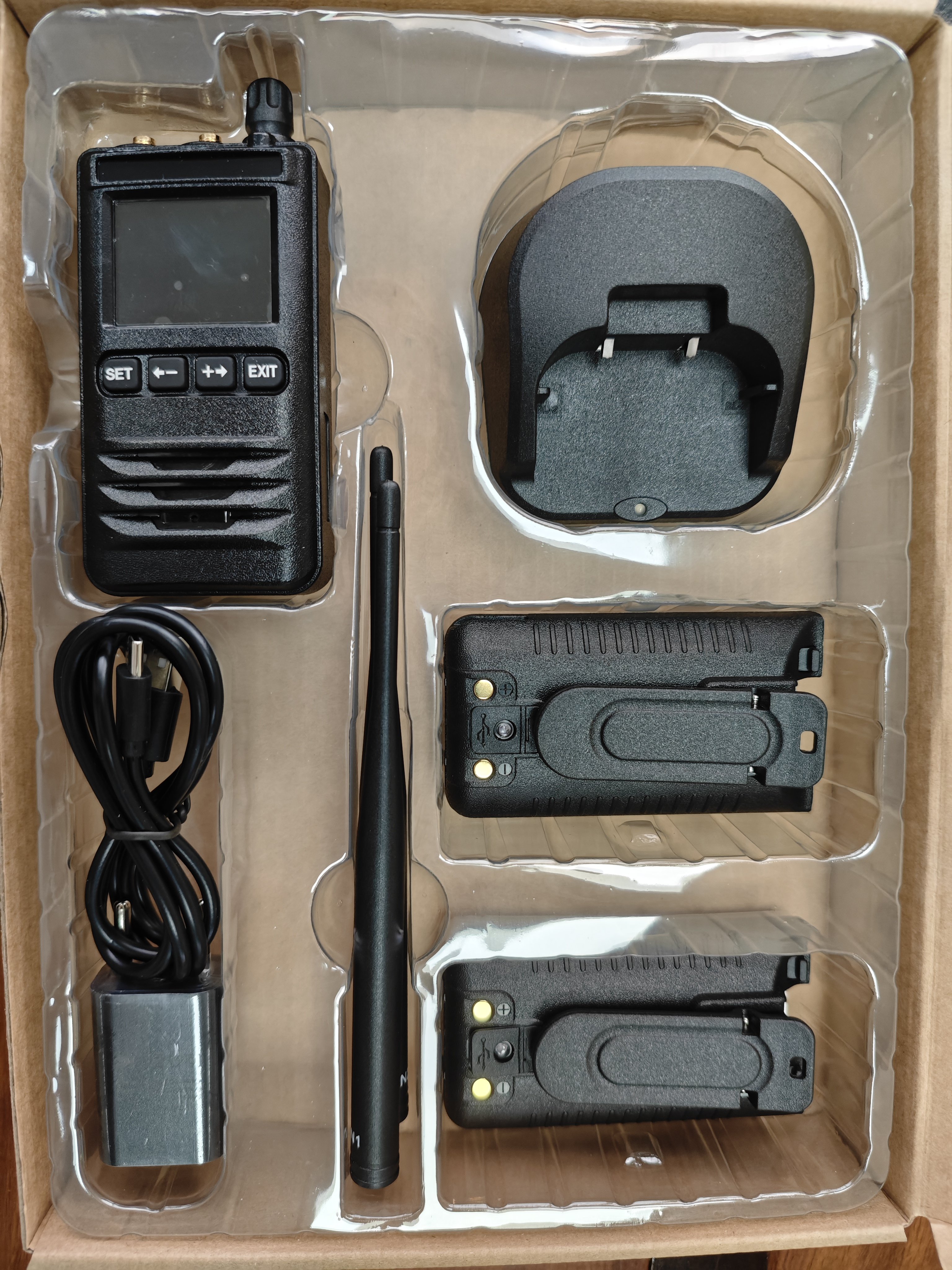 Drone Detector 400MHz-4.5GHz 4.84GHz-6.09GHz Anti Drone system Portable Handheld Alarm For Drone Detection Defense