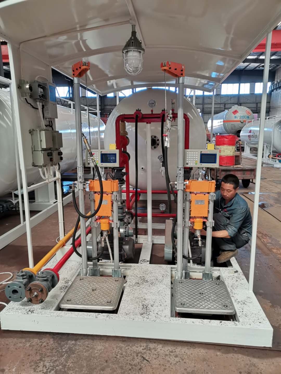 LPG Skid Station with Two motor Pumps and Two Filling Scales LPG Plant with refilling scale