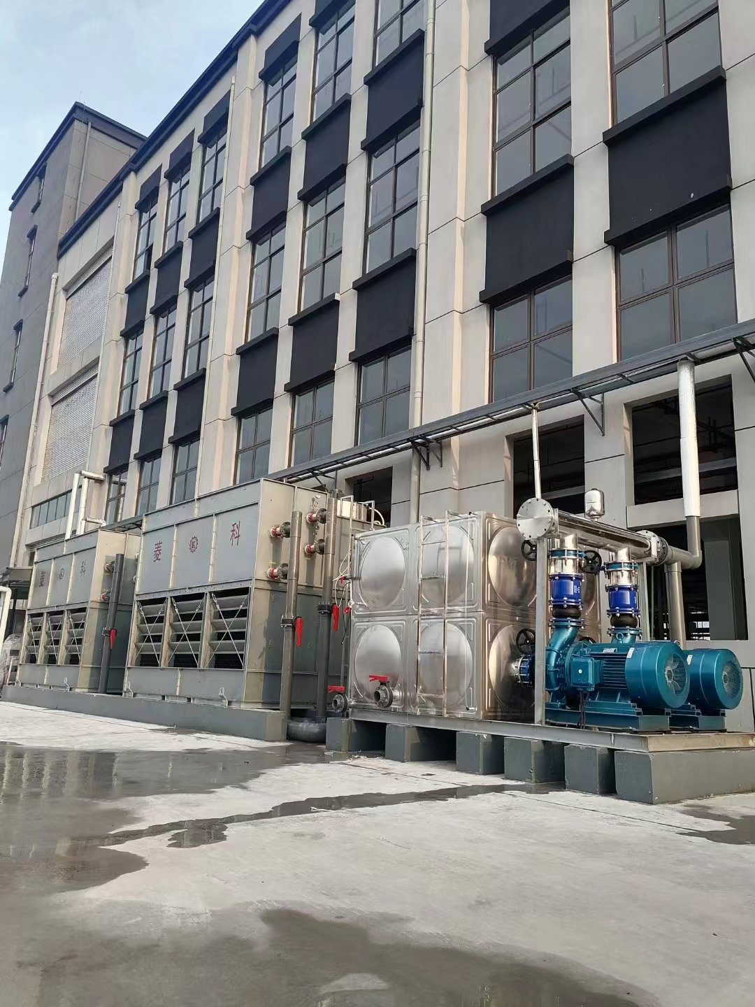 2021 New Design Industrial Water Saving Evaporative Condenser Type Closed Cooling Tower